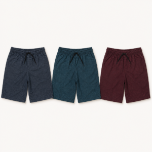 Três shorts juvenis de sarja nas cores azul-marinho, azul-petróleo e vermelho bordô